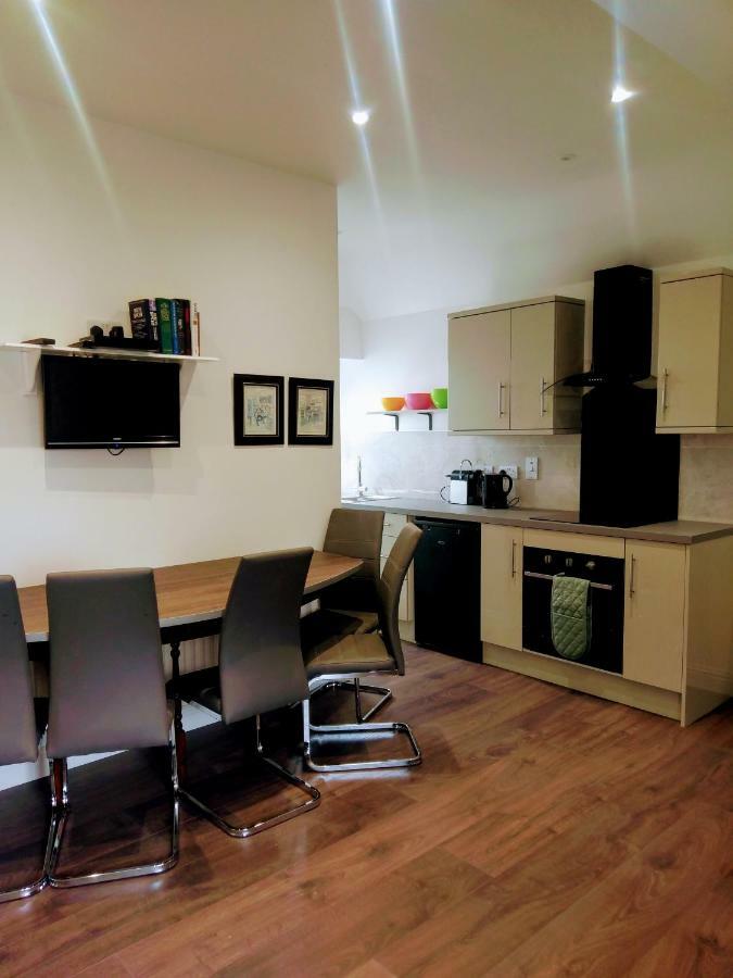 The Hollies Apartamento Adare Exterior foto