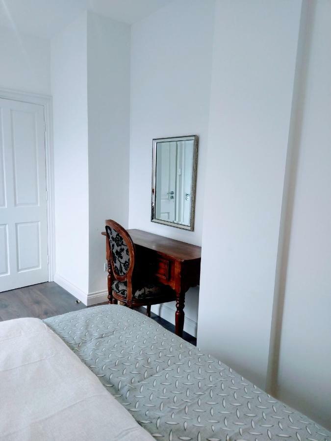 The Hollies Apartamento Adare Exterior foto