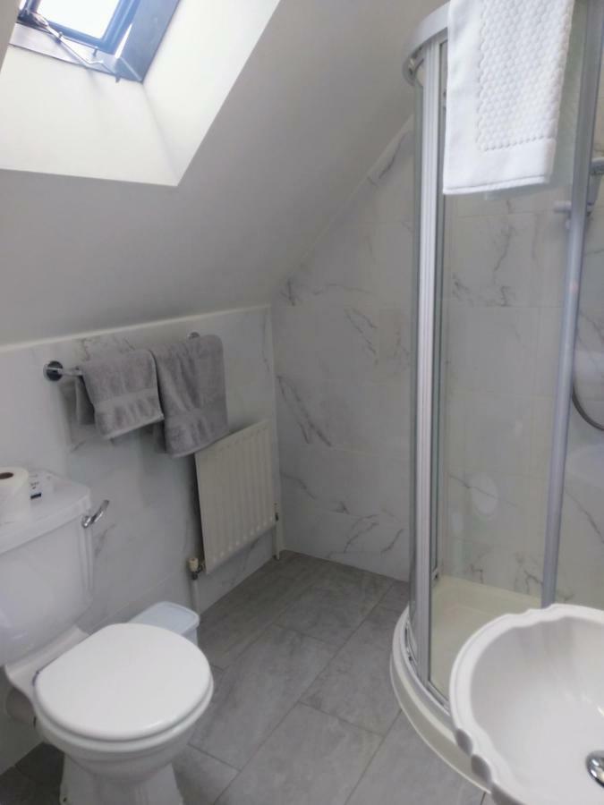 The Hollies Apartamento Adare Exterior foto